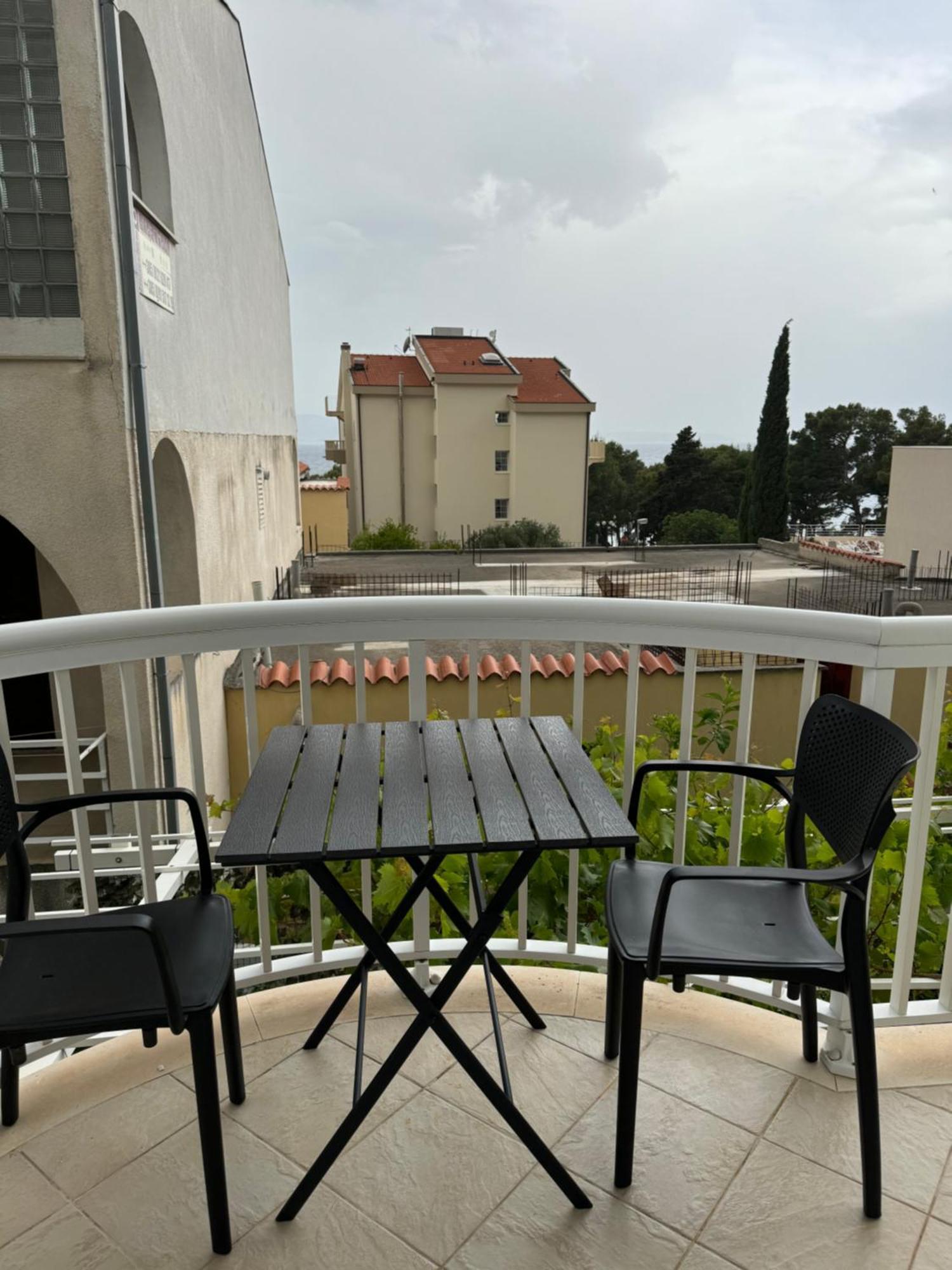 House 100M From The Beach With Free Parking And Breakfast Baška Voda Exterior foto