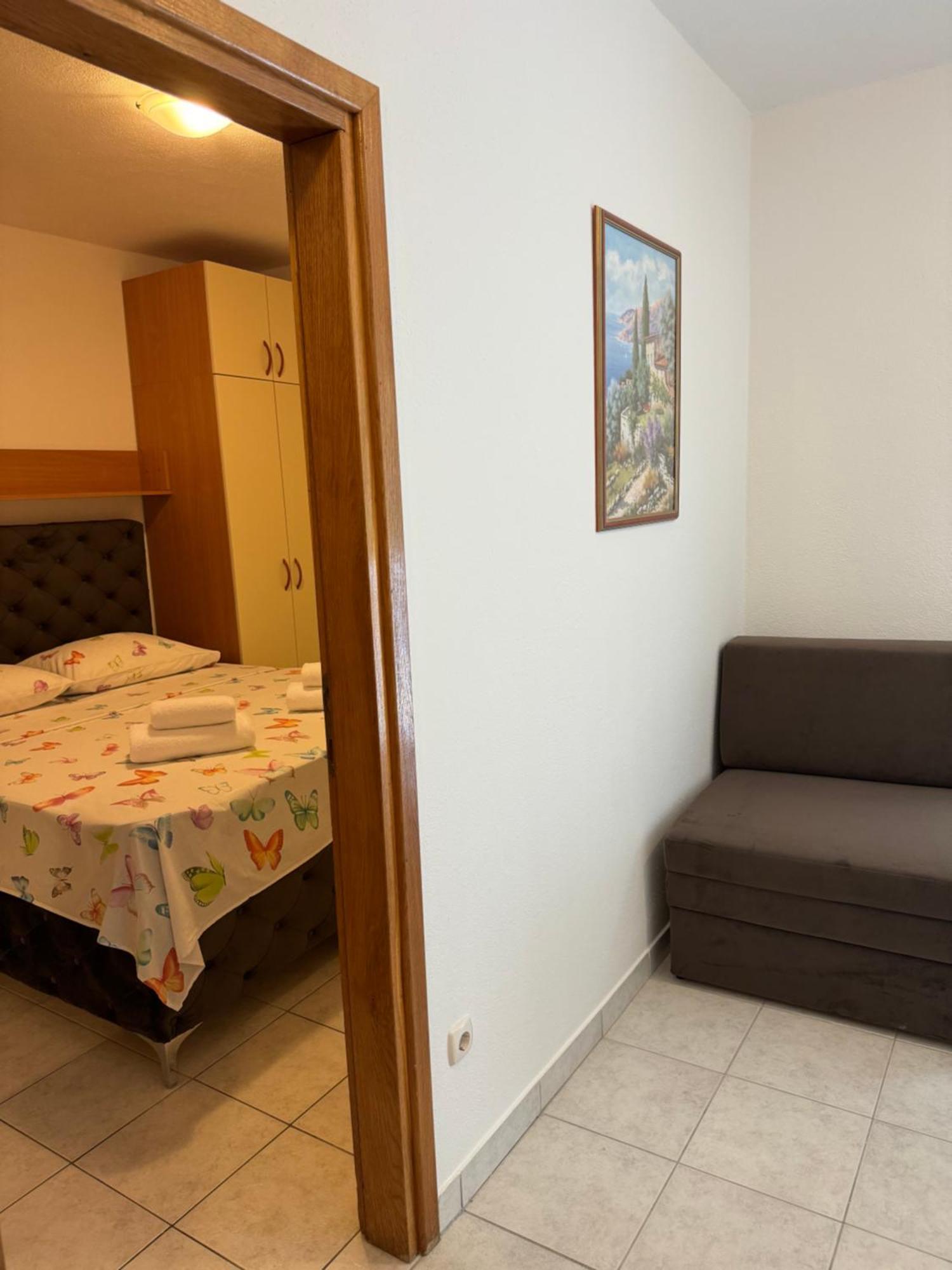 House 100M From The Beach With Free Parking And Breakfast Baška Voda Exterior foto