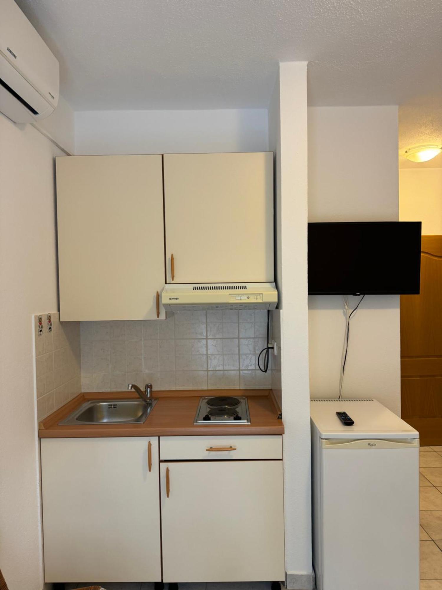 House 100M From The Beach With Free Parking And Breakfast Baška Voda Exterior foto