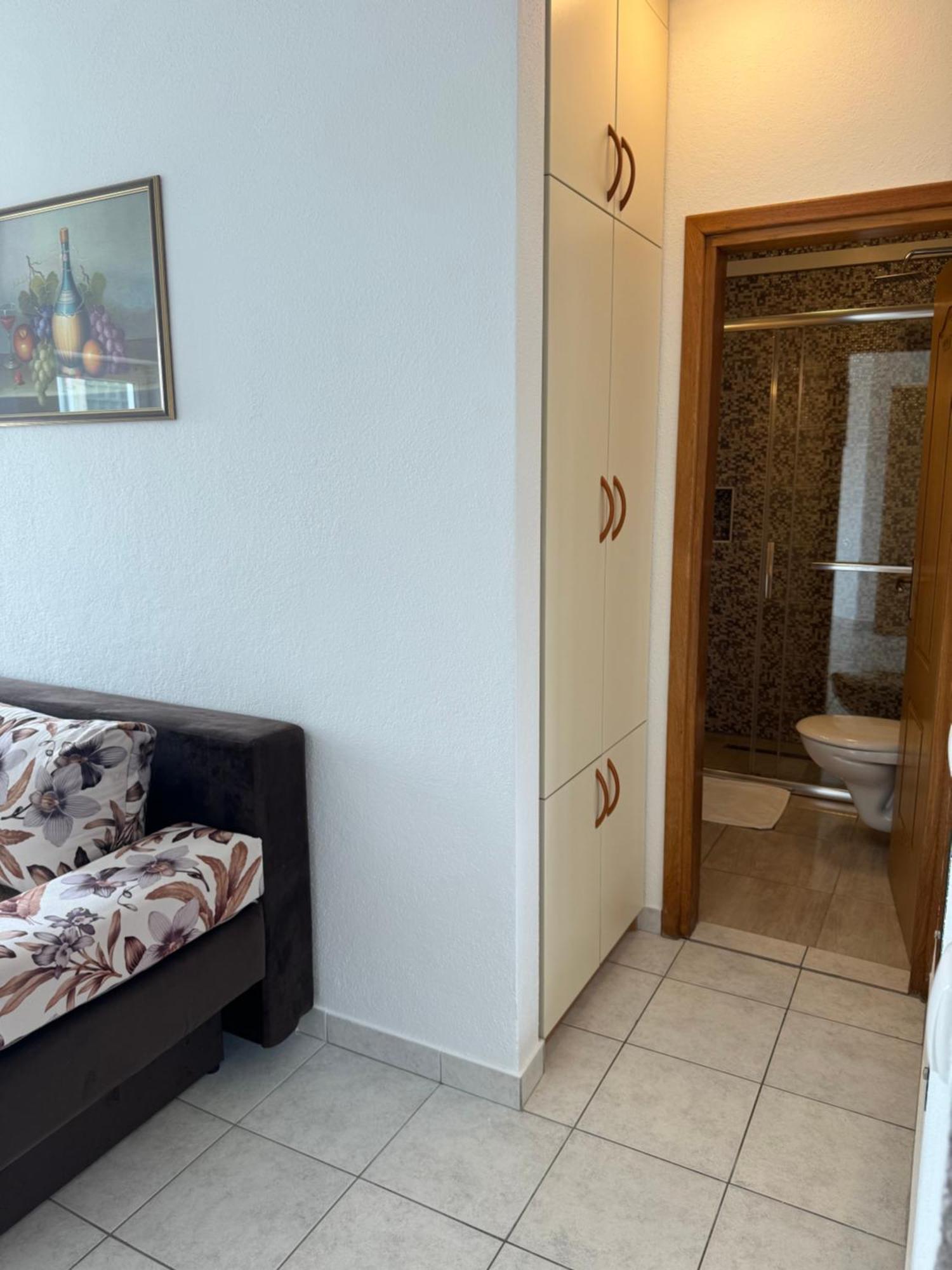 House 100M From The Beach With Free Parking And Breakfast Baška Voda Exterior foto