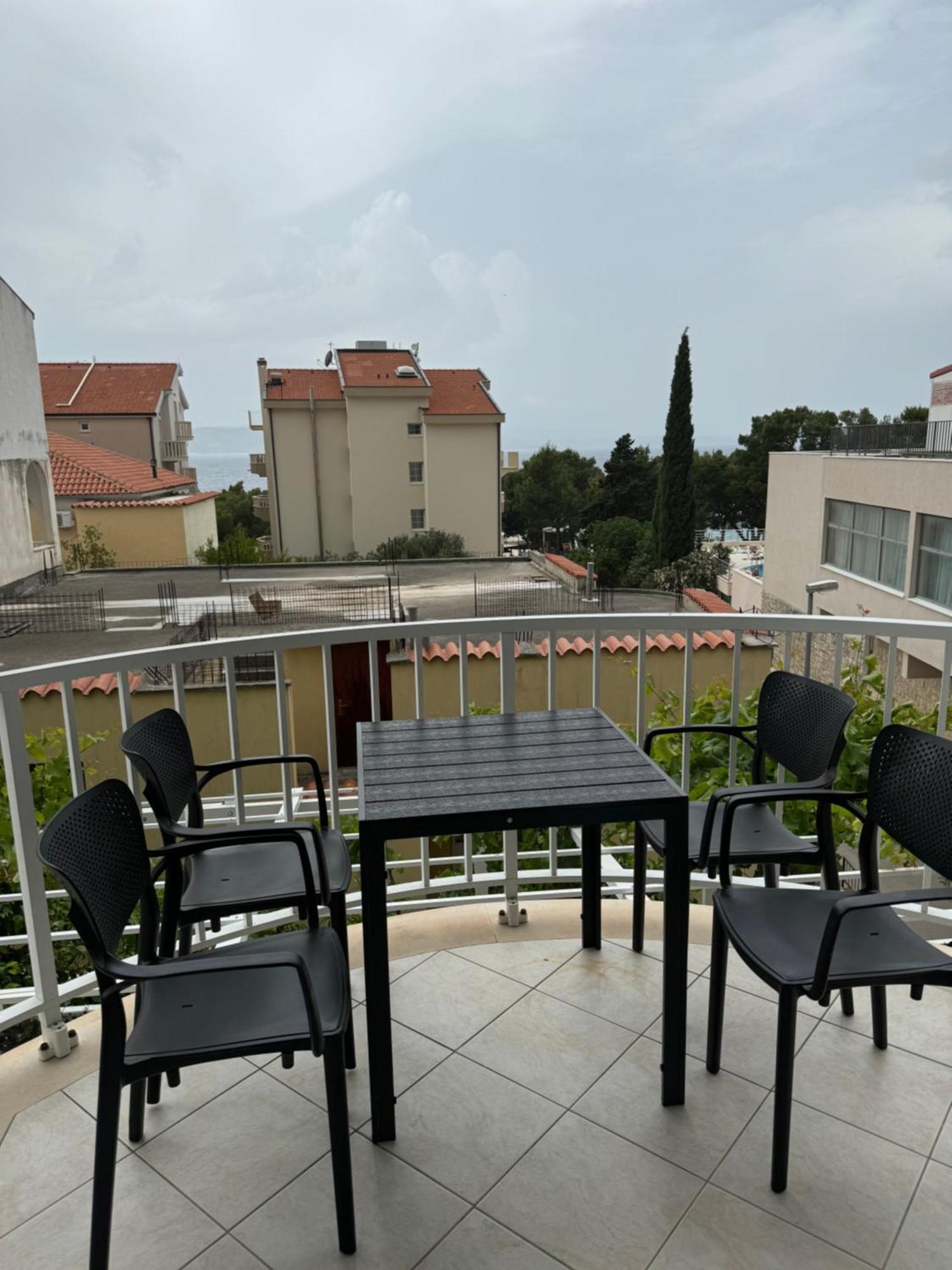 House 100M From The Beach With Free Parking And Breakfast Baška Voda Exterior foto