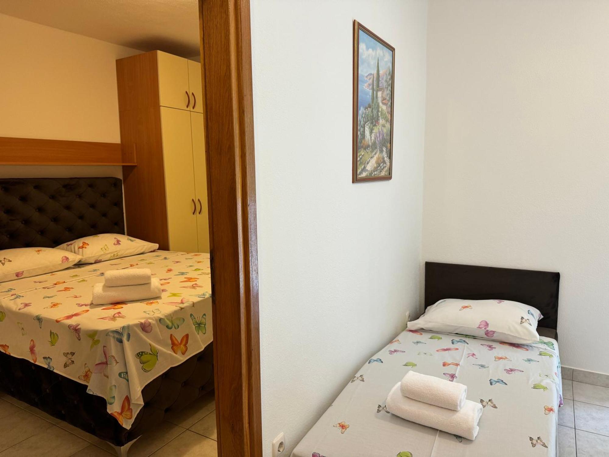 House 100M From The Beach With Free Parking And Breakfast Baška Voda Exterior foto