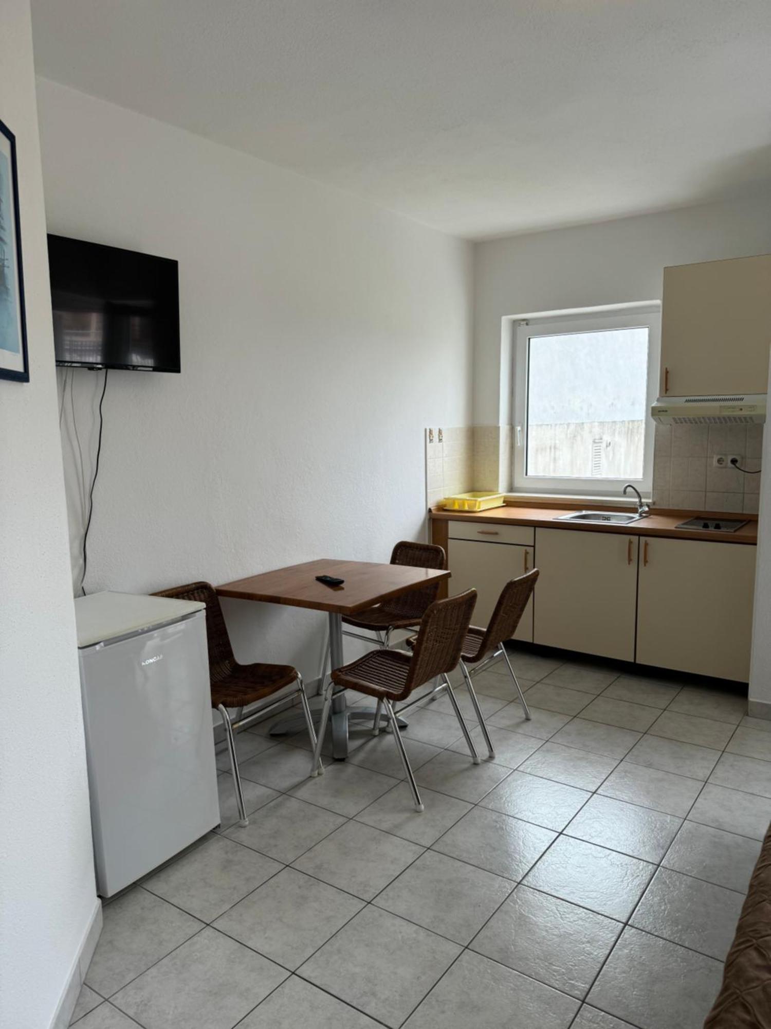House 100M From The Beach With Free Parking And Breakfast Baška Voda Exterior foto