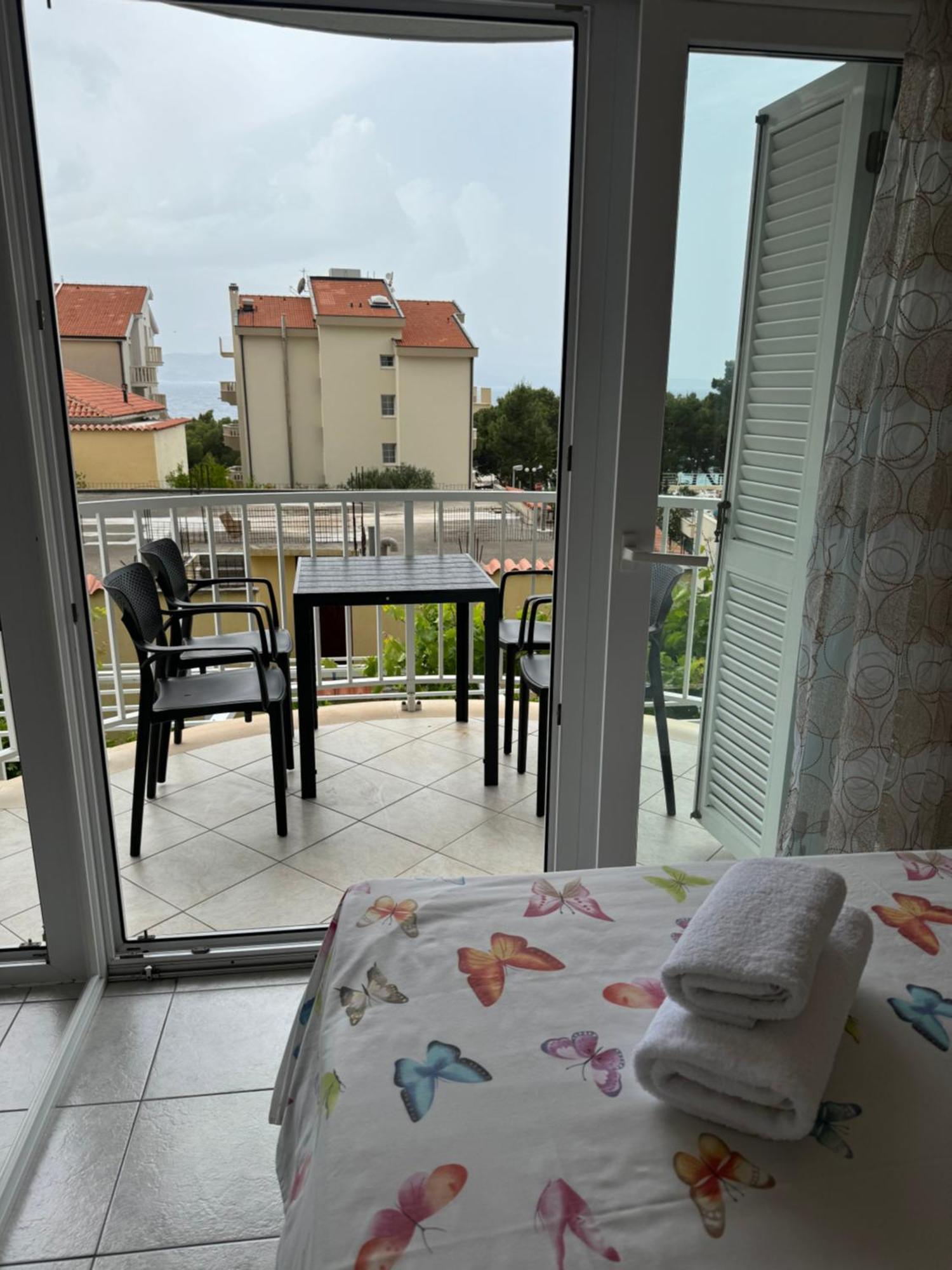 House 100M From The Beach With Free Parking And Breakfast Baška Voda Exterior foto