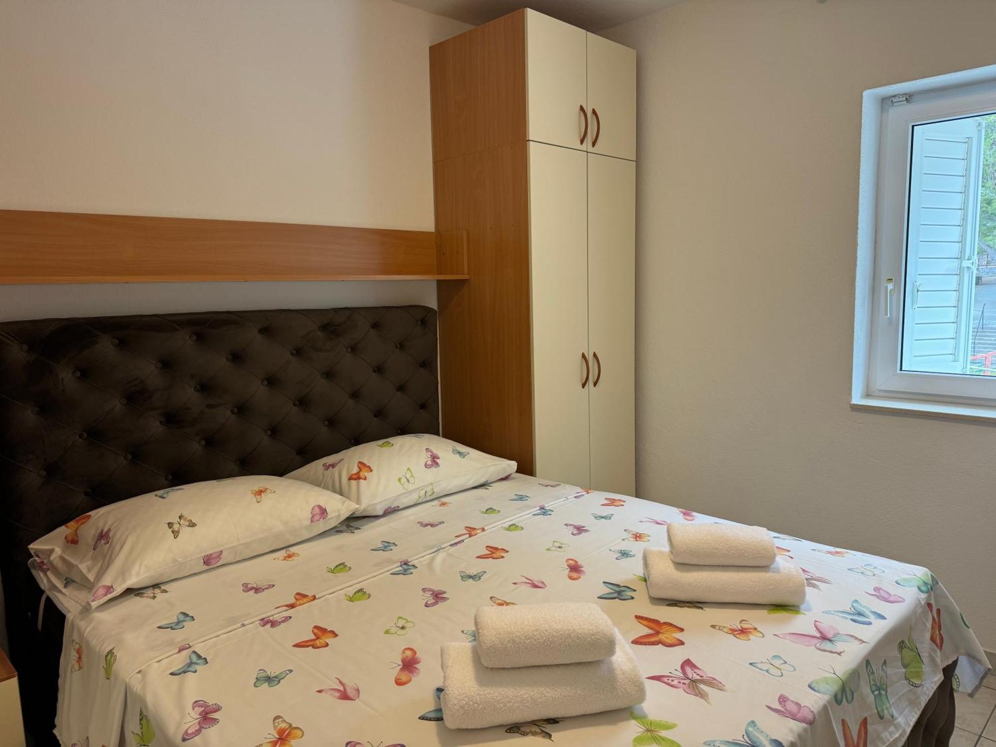 House 100M From The Beach With Free Parking And Breakfast Baška Voda Exterior foto