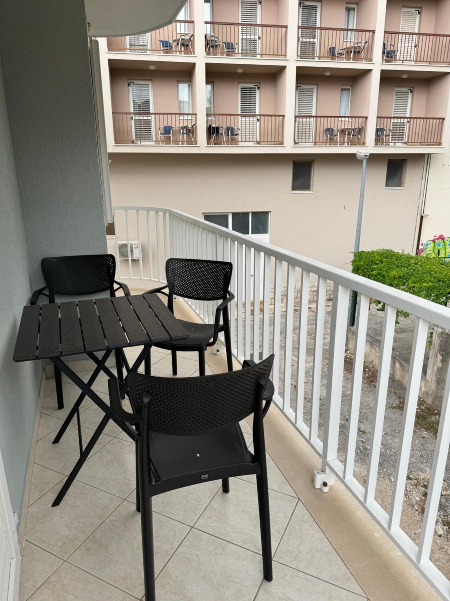 House 100M From The Beach With Free Parking And Breakfast Baška Voda Exterior foto