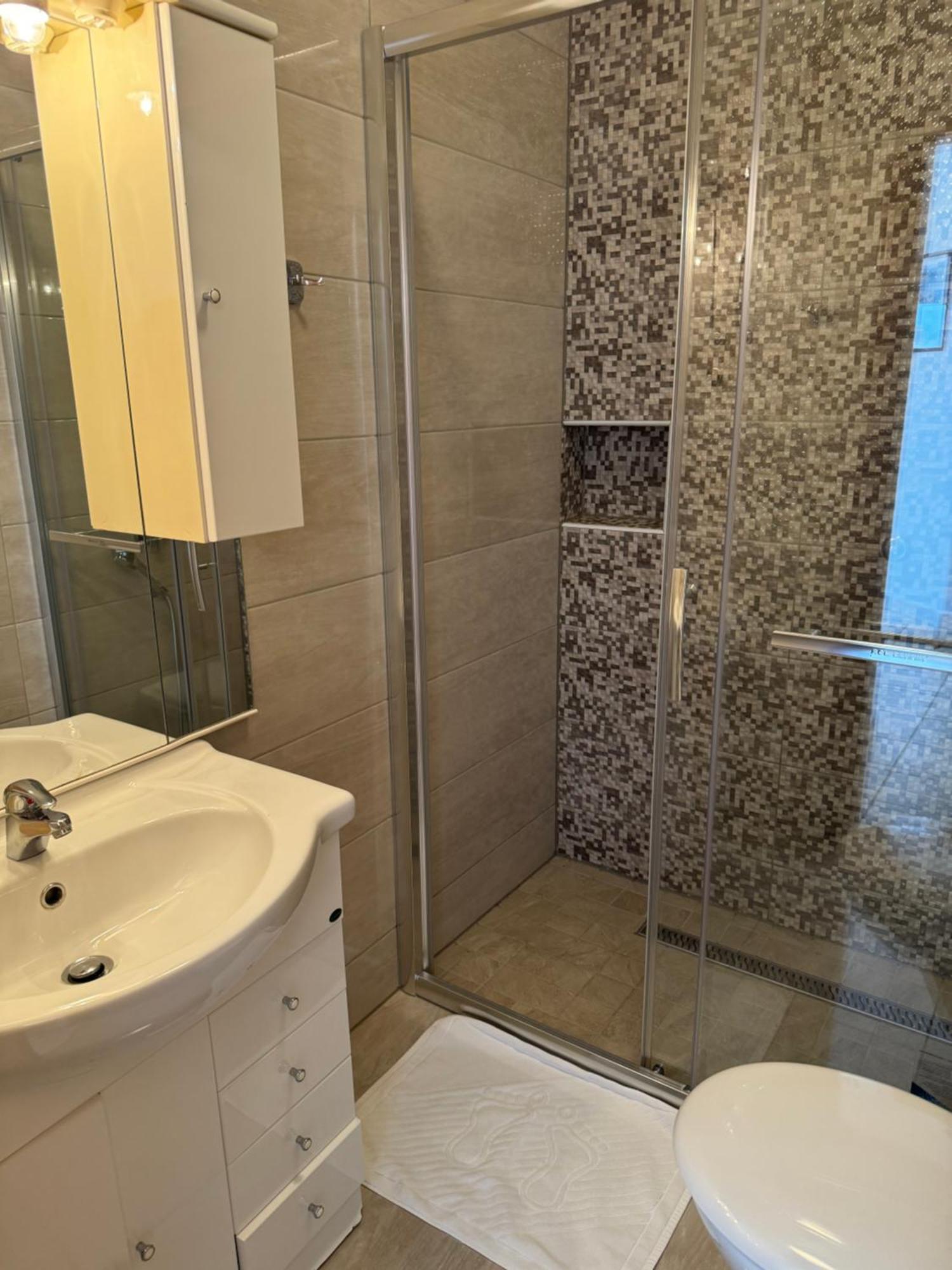 House 100M From The Beach With Free Parking And Breakfast Baška Voda Exterior foto